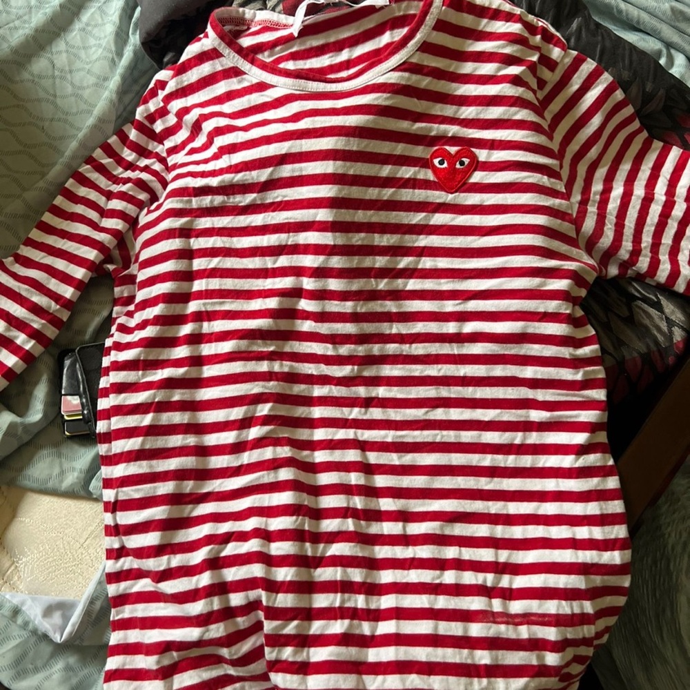 Como des garcon long sleeve t medium fits like a small